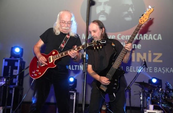 Barış Manço ve Cem  Karaca konserle anıldı