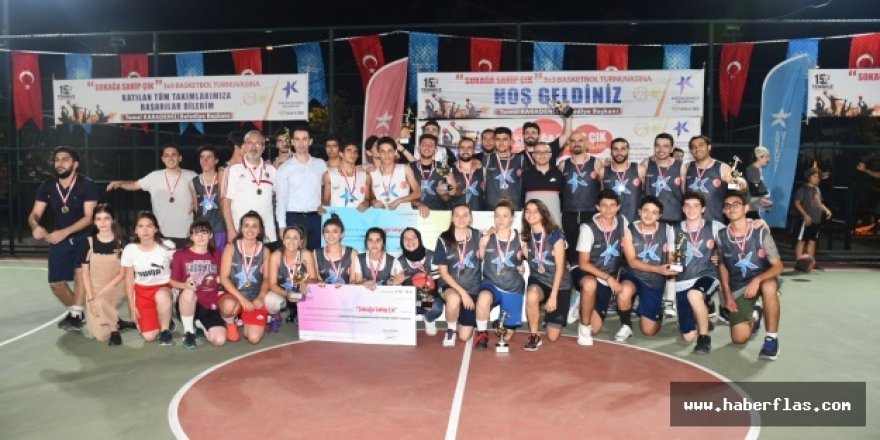 15 TEMMUZ  GENÇLERİ  SOKAĞA  SAHİP ÇIKTI