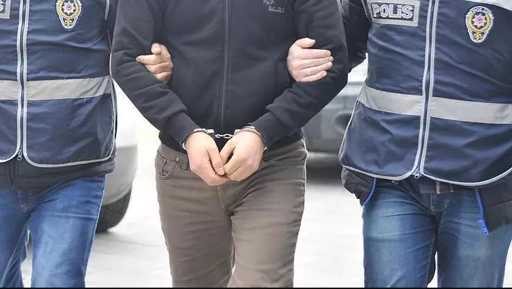Başkentte üzerlerinde uyuşturucu madde bulunan 2 kişi tutuklandı