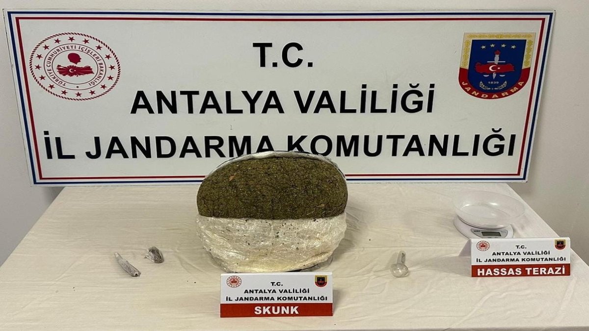 Antalya'da uyuşturucu operasyonu düzenlendi