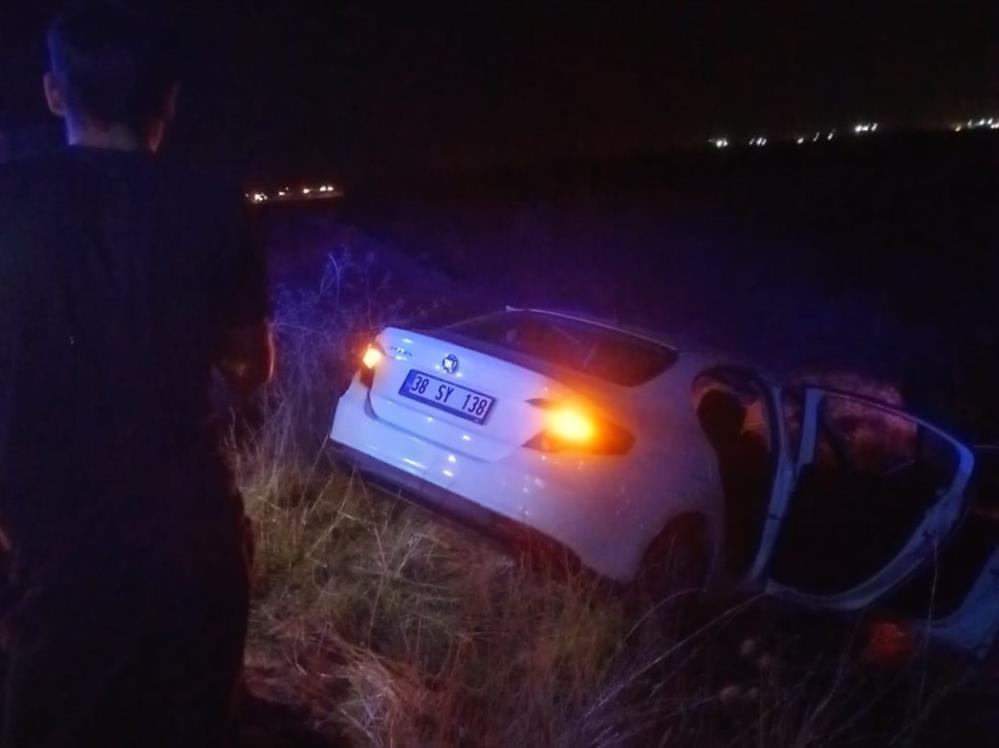 Mardin’de otomobil şarampole yuvarlandı: 1’i çocuk 5 yaralı