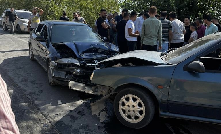 Kahramanmaraş'ta otomobiller kafa kafaya çarpıştı: Yaralılar var