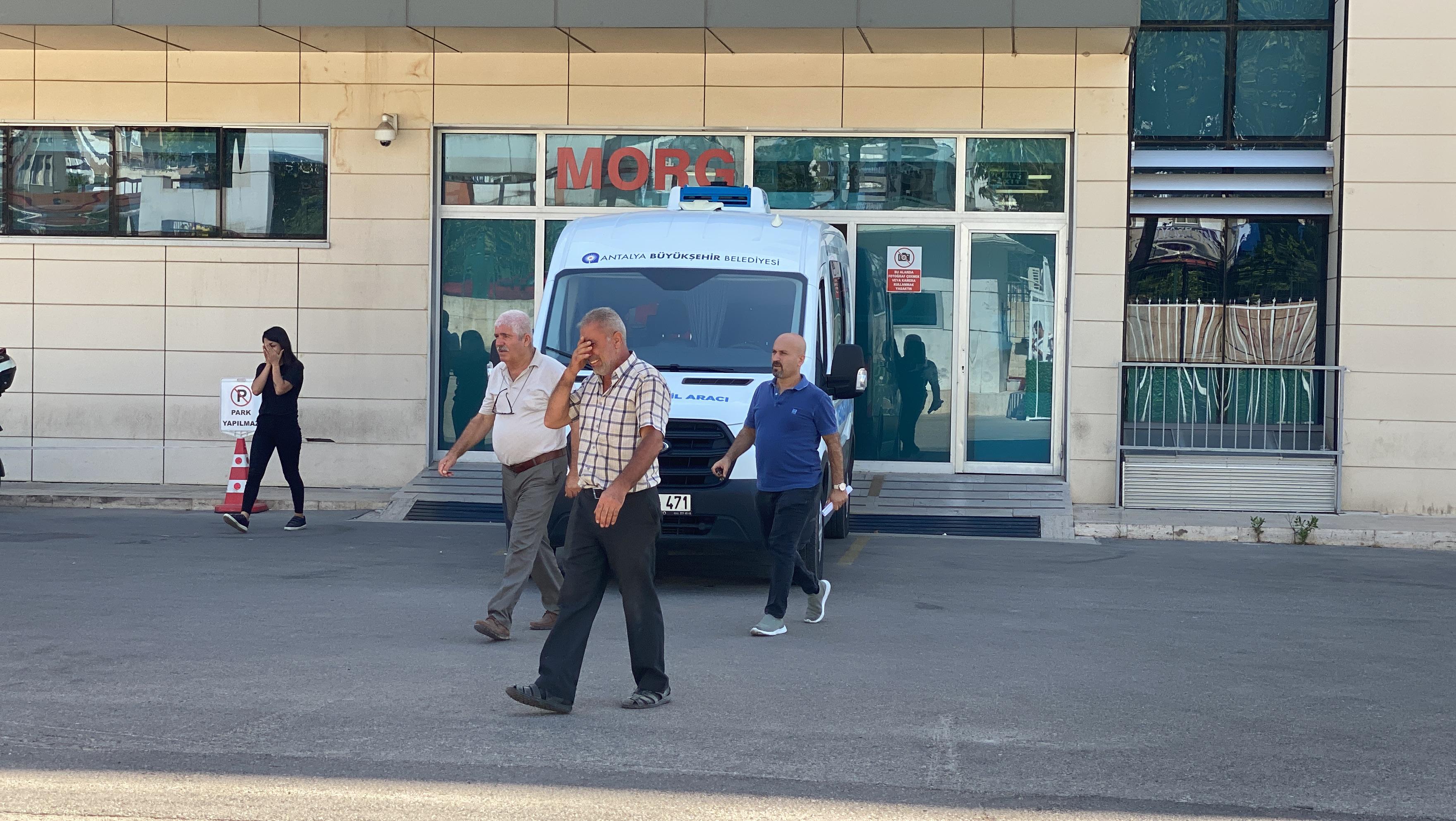 Antalya'da feci kaza: Ölü ve yaralılar var