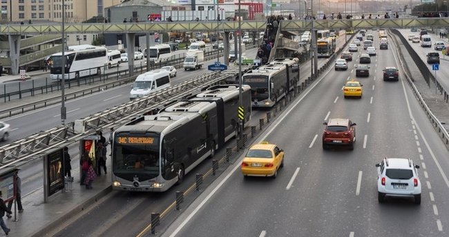 İstanbullar dikkat! Metrobüs durağında 75 günlük çalışma