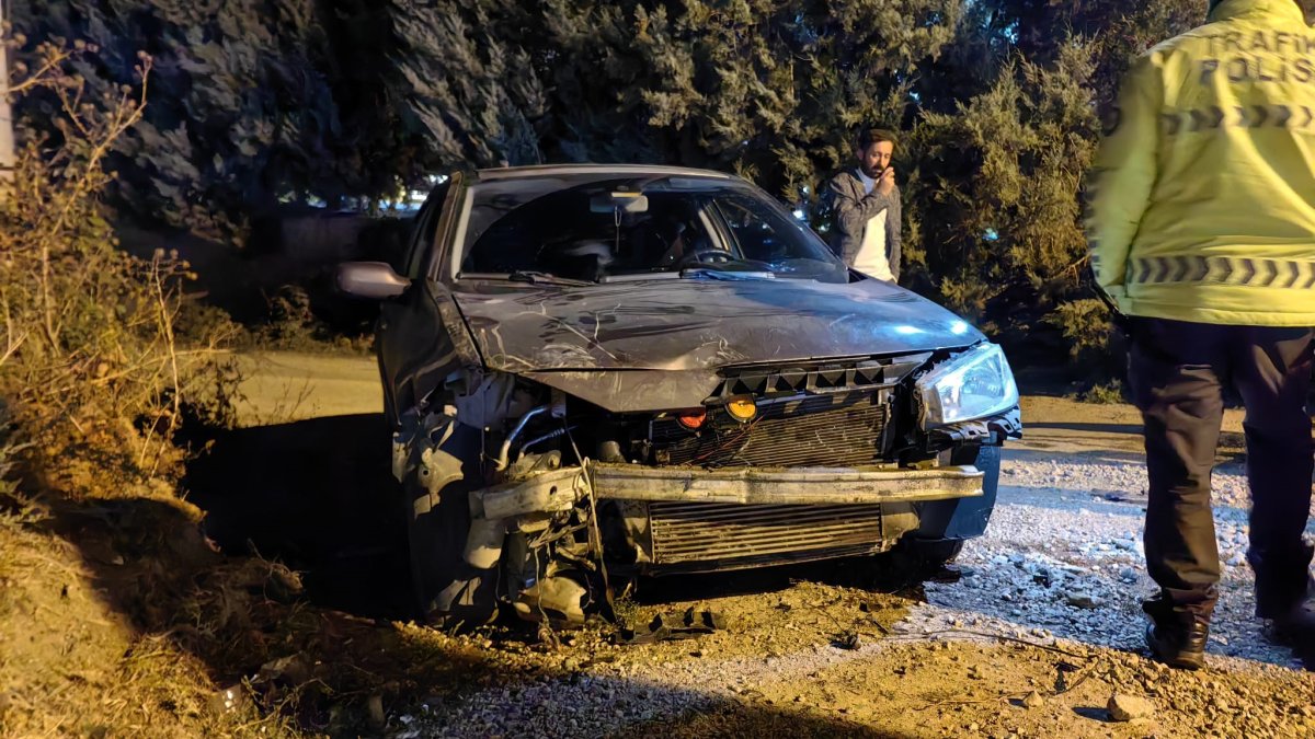 Bursa'da feci kaza; otomobil devrildi
