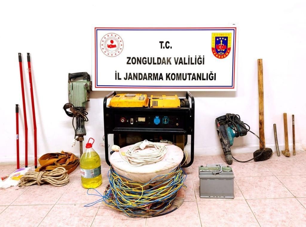 Zonguldak'ta kaçak kazı yapan 7 kişi yakalandı