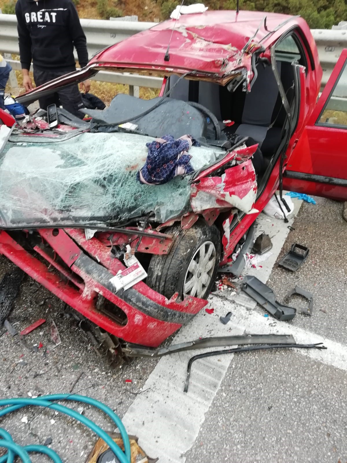 Otomobil tıra arkadan çarptı: 4 ölü, 1 yaralı