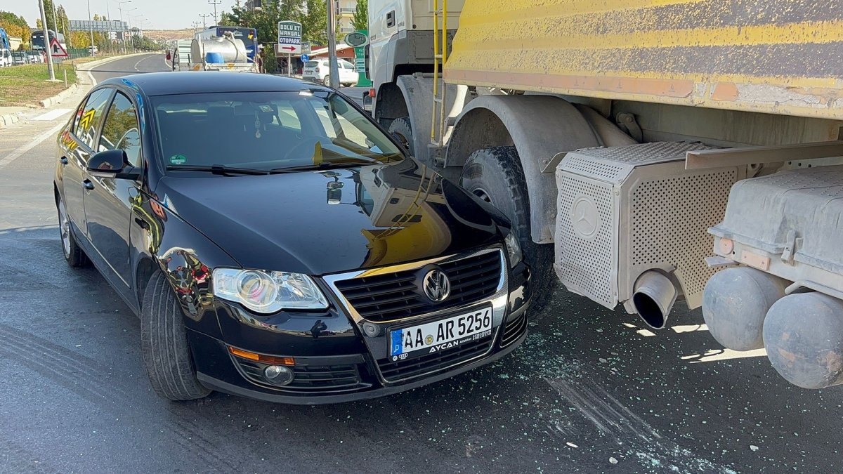 Aksaray'da trafik kazası: Ölümden kıl payı kurtuldular