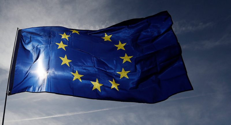 AB halkının yüzde 84'ü tek saatten yana