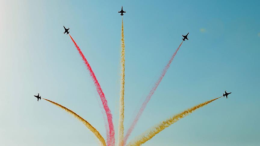 Türk Yıldızları Eskişehir'de gösteri yaptı