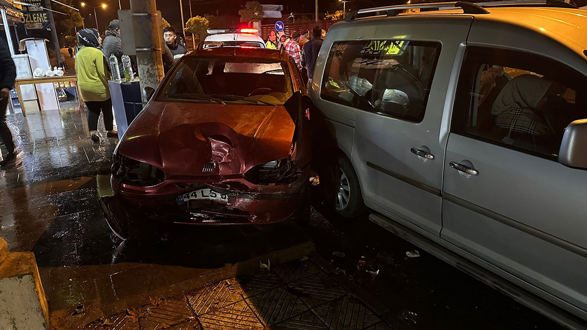 Malatya'da zincirleme kaza: Yaralılar var