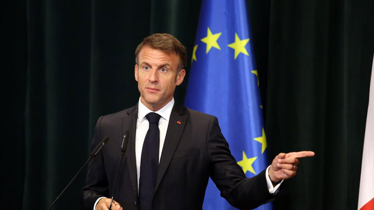 Macron: Rehinelerin kurtarılmasına ilişkin yoğun müzakereler sürüyor