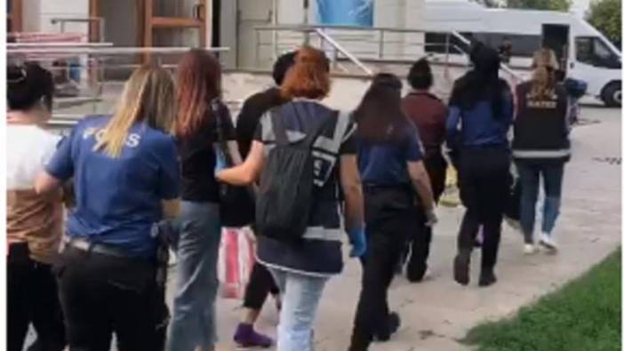 Hatay'da masaj salonlarına baskın düzenlendi