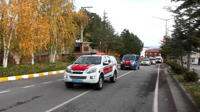 Bitlis'te Cumhuriyet konvoyu oluşturuldu