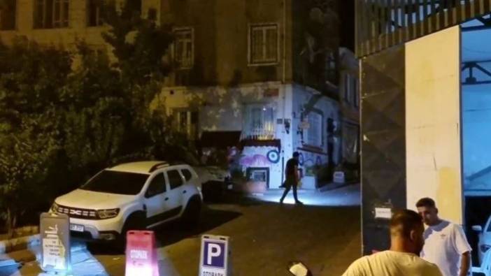 Beyoğlu'nda silahlı kavgada 3 kişi yaralandı