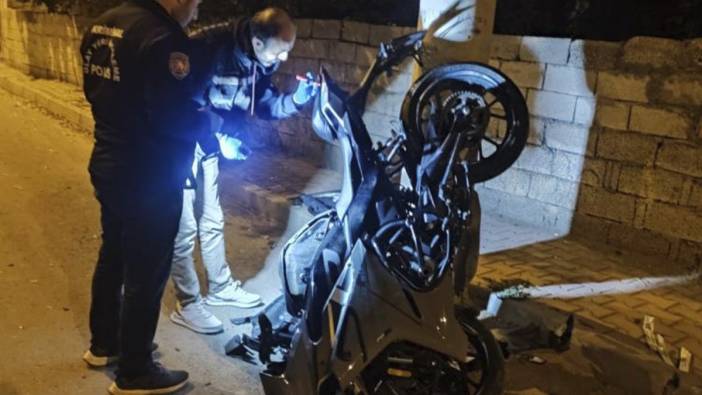 Iğdır'da motosikletli genç direğe çarptı
