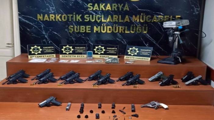 Sakarya'da uyuşturucu ve silah kaçakçılığı operasyonu: 4 gözaltı