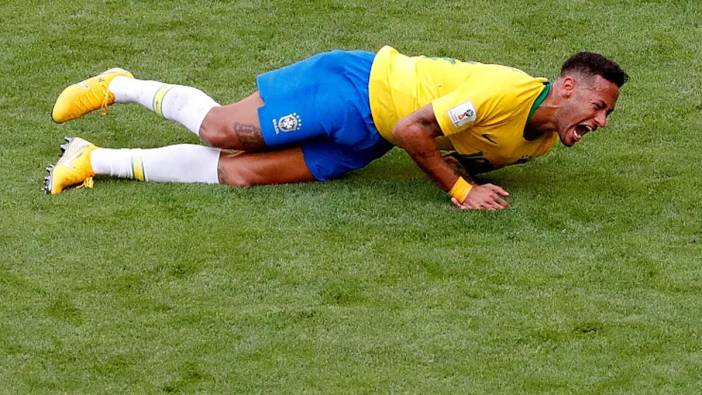 Neymar'dan üzücü haber: Sahalardan ne kadar uzak kalacağı belli oldu