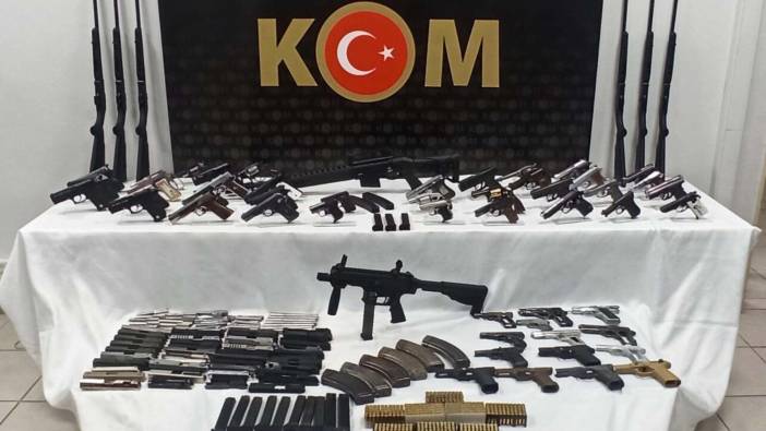 İzmir'de, yasa dışı silah üretimi ve ticareti yapanlara operasyon