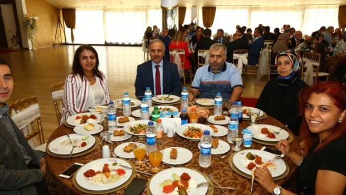 Başakşehirli Gaziler yemekte buluştu