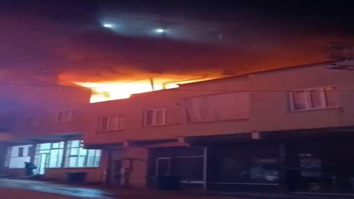 Bursa'da evin çatısı alev alev yandı