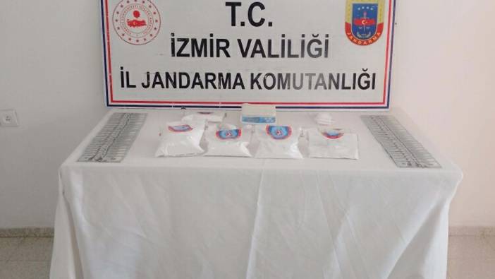 İzmir'de 2 kilo 450 gram kokain ele geçirildi