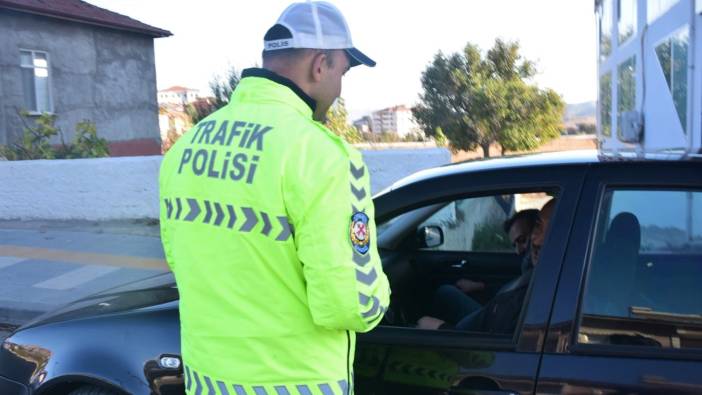 Hız ihlalinden 13 sürücüye 16 bin 504 lira ceza kesildi