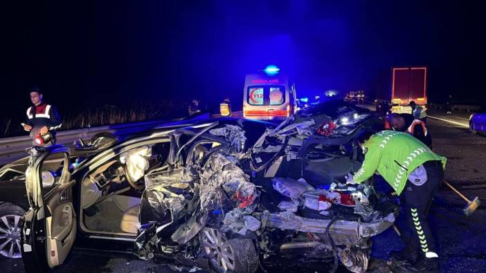 İBB Meclis üyesi kaza geçirdi! Araç paramparça oldu: 1 ölü 3 yaralı