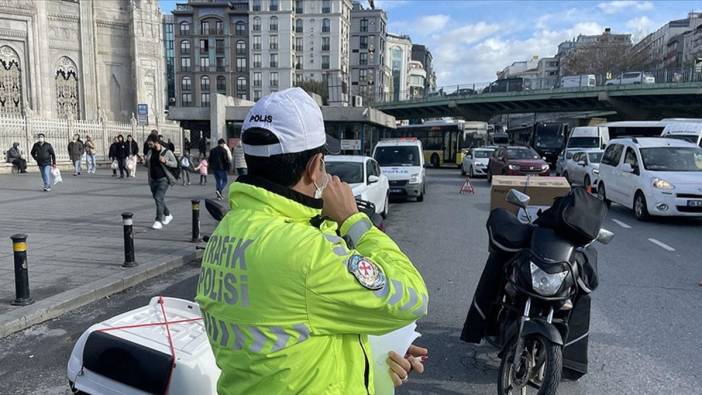 Öğrencilerin üzerine motosiklet süren şahsa ceza