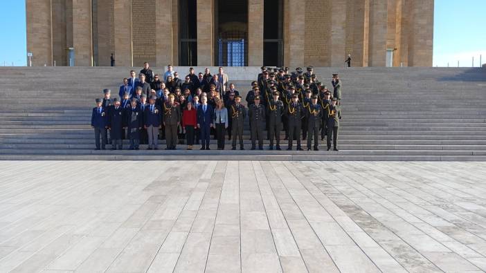 KKTC Büyükelçisi Korukoğlu'ndan Anıtkabir'e ziyaret