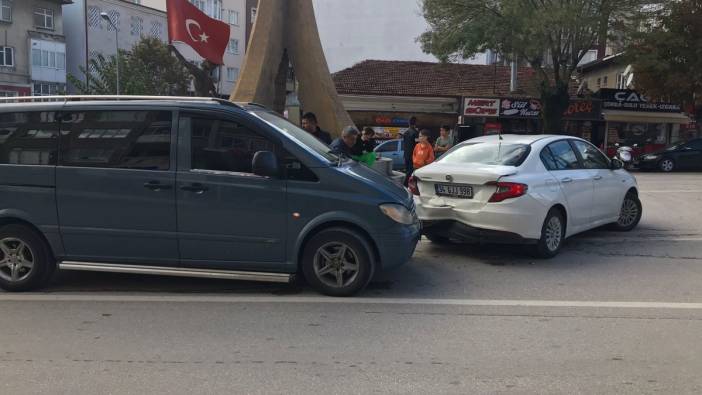 Tepebaşı Kavşağı'ndan yaşanan trafik kazasında 1 kişi yaralandı