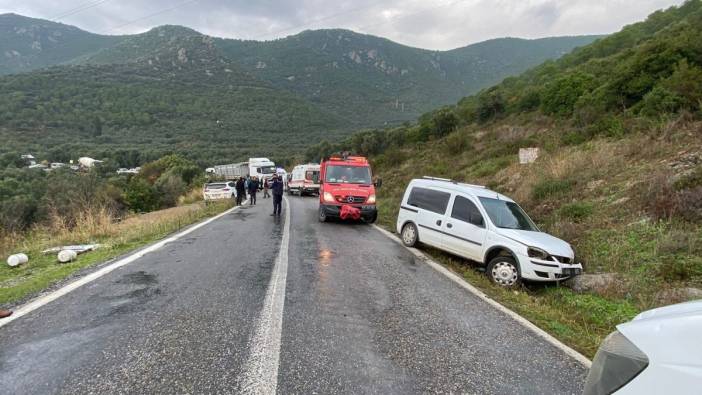 Bursa'da minibüs devrildi 3 yaralı
