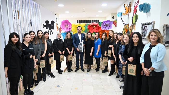 Beşiktaş Belediye Başkanı Rıza Akpolat, öğretmenleri ziyaret etti