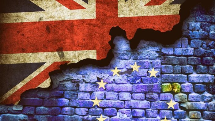 AB'den İngiltere'yle vizesiz seyahate devam hazırlığı