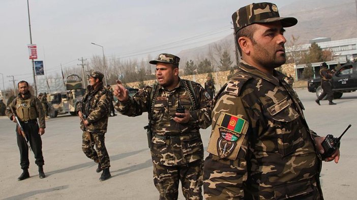 Afganistan'da Taliban askeri üsse saldırdı