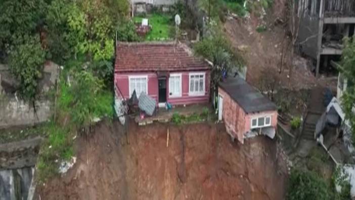 İstanbul'da toprak kayması '6 kişilik aile ölümden döndü'