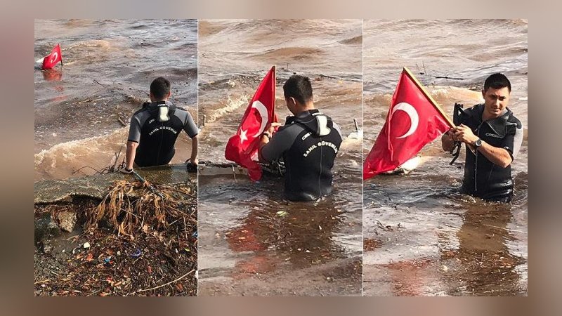 Bayrağı çamurun içinde bırakmadılar