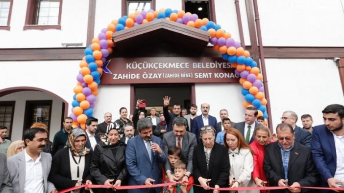 Zahide Özay Semt Konağı açıldı