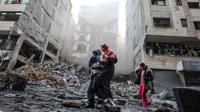 İsrail savaş uçakları, Gazze'nin Han Yunus kentine şiddetli hava saldırısı düzenledi