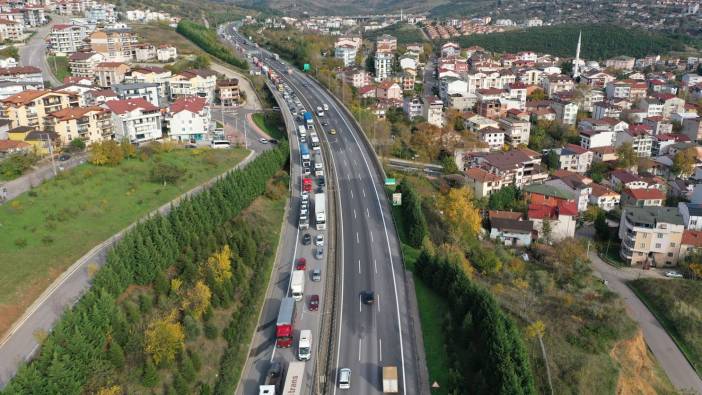 Kocaeli'de yolcu otobüsü ile tır çarpıştı