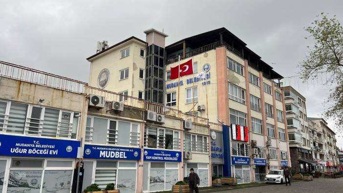 Depremden sonra Mudanya Belediyesi boşaltıldı
