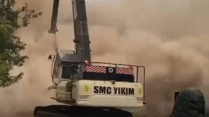 Diyarbakır'da 9 katlı bina yıkılırken çöktü