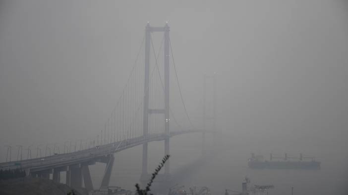 Osmangazi Köprüsü'nde sis görüş mesafesini düşürdü