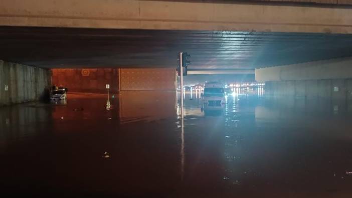Gaziantp'te sağanak yağış vatandaşlara zor anlar yaşattı