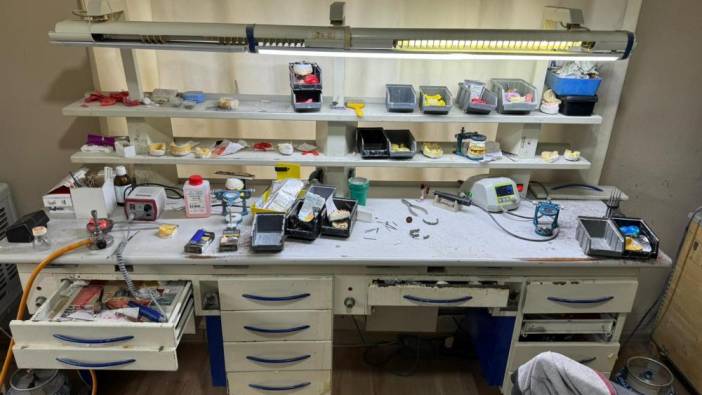 Adana’da kaçak diş kliniğine operasyon düzenlendi