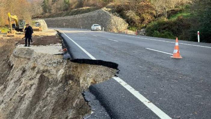 Bartın-Kastamonu kara yolunda heyelan meydana geldi