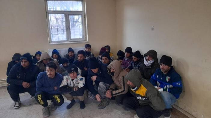 48 Afgan göçmen yakalandı