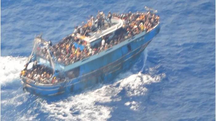 Göçmen teknesi battı '61 kişi hayatını kaybetti'