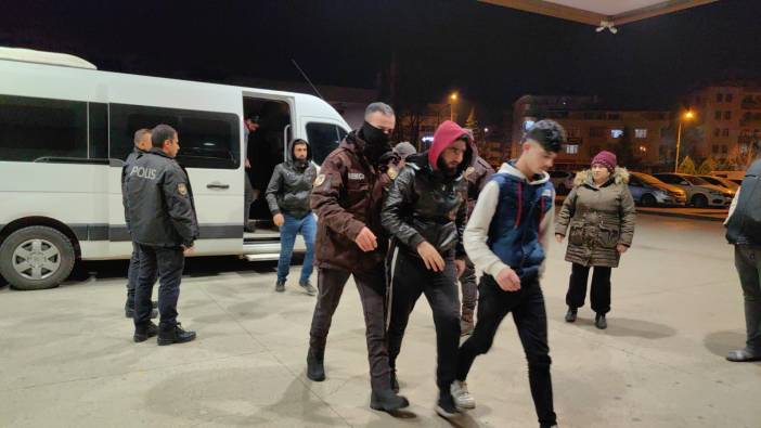 Bursa'da bir evde 13 kaçak göçmen çıktı