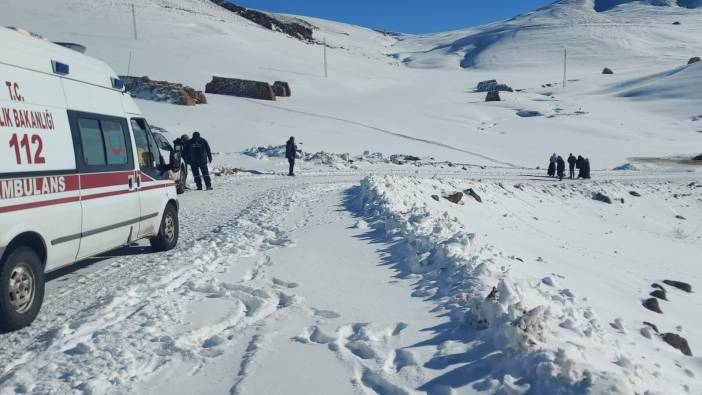 'Kar yollar kapattı' Hastalar mahsur kaldı
